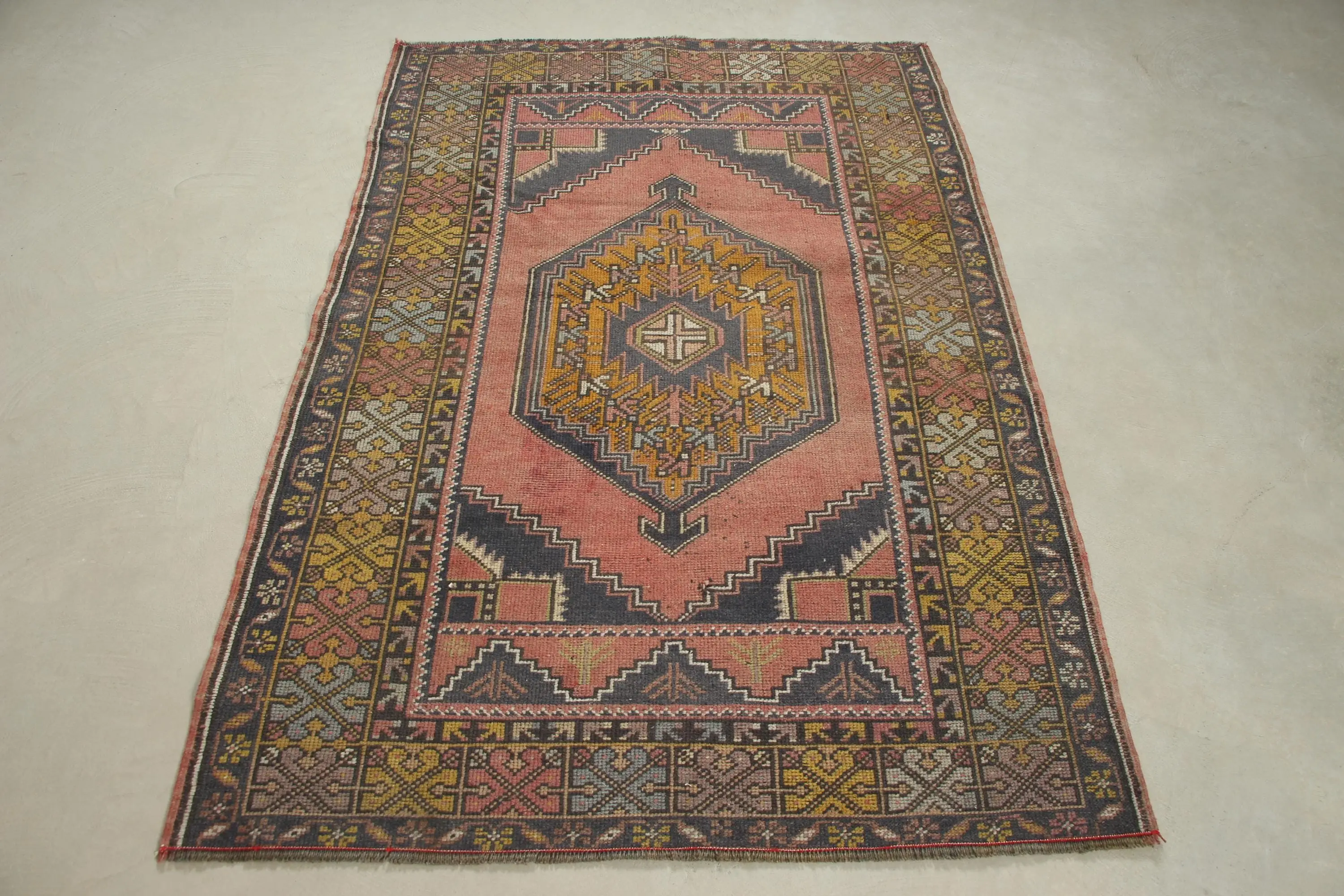 Alfombra Ikat roja y azul, decoración elegante de 3,8x5,8 pies - 1
