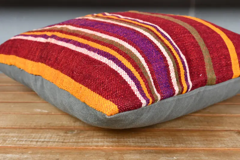 18x18 Red Pillow, Kilim Cushion Sham, Gift Pillow, Cushion Case, Vintage Pillow, Accent Throw Pillow, Yoga Cushion Case, Pet Pillow Sham - 3