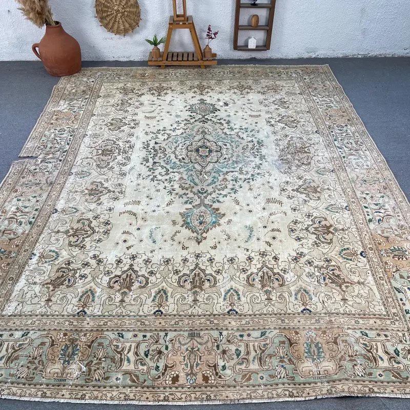 Elegant Beige & Blue Rug, 9.8x12.3 ft Polka Dot Design
