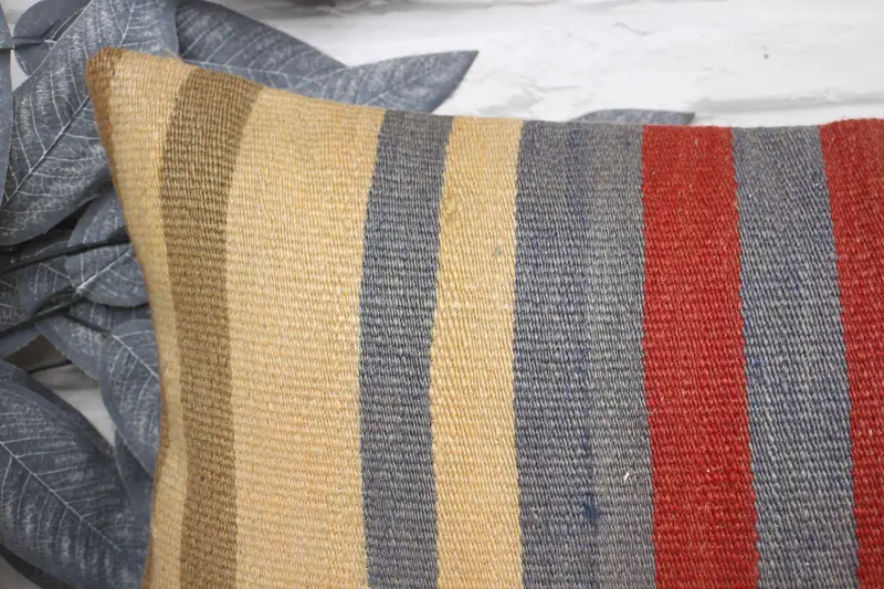 Boho Pillow Sham Cover, Pillow Case, Tapestry Cushion, Turkish Kilim Pillow, Nomadic Pillow Cover, 12x24 Red Pillow, Throw Kilim Pillow - 2