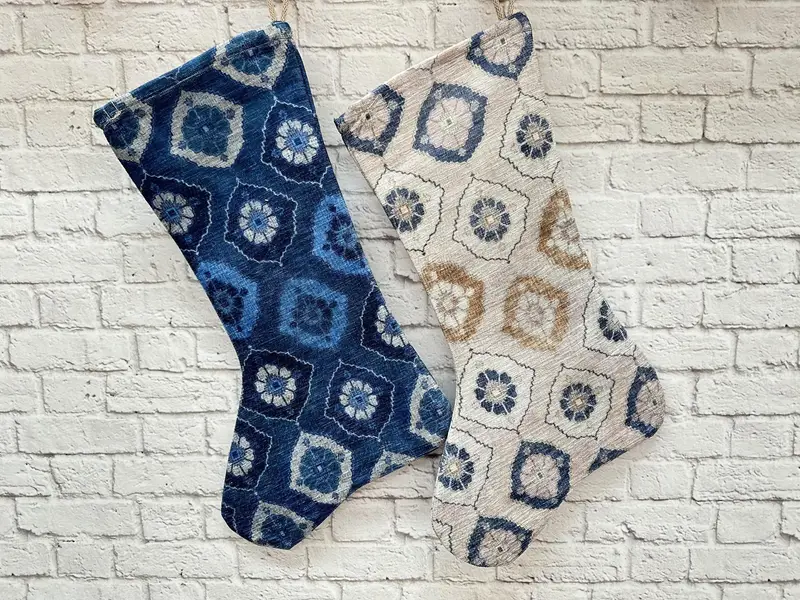 Bej Kilim Desen Baskılı Çorap: Yumuşak Tonlarda Tatil Hediyesi