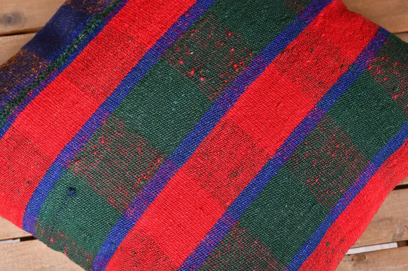 Turkish Kilim Pillow, 18x18 Red Cushion, Ethnic Throw Pillow Sham, Pillow, Pillow for Sofa, Crochet Pattern Pillow, Home Decor Pillow - 3