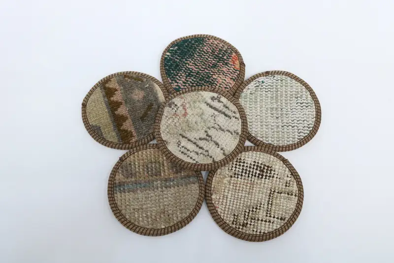 Runder Untersetzer in Boho-Beige und Braun, einzigartiger Boho-Untersetzer