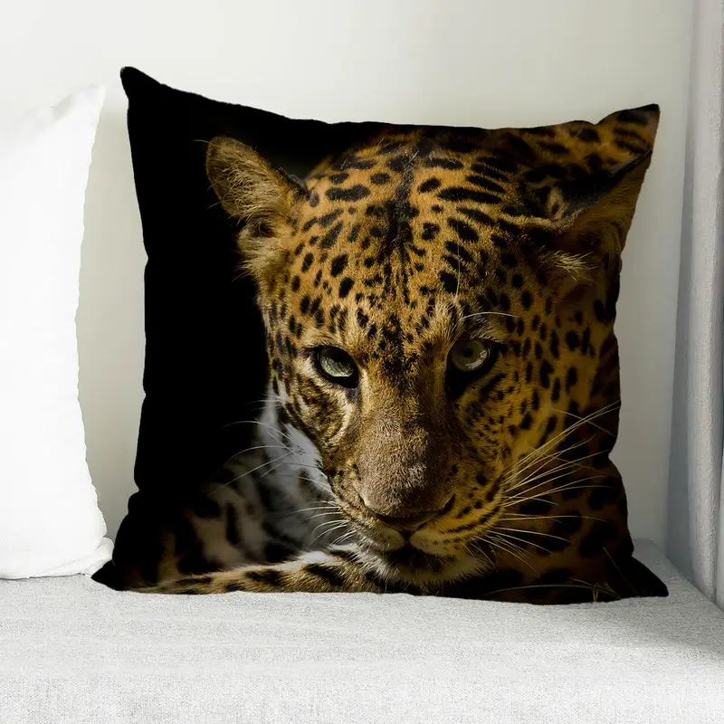 Vahşi Hayvan Baskılı Yastık: Man Cave'iniz için Çatı Katından Esinlenen Konfor