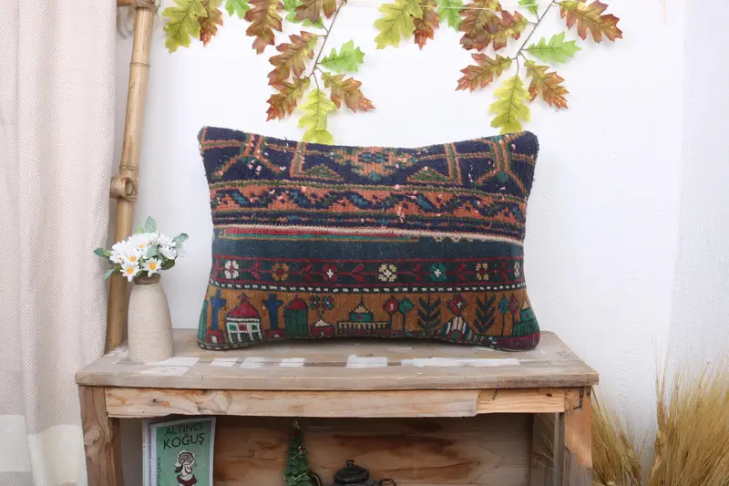 Geometrisches grünes und beiges Leinenkissen, 16x24 besticktes Wurfkissen