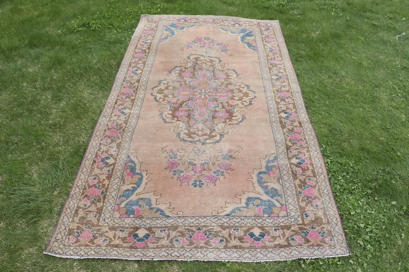 Mavi Oryantal Halı, Pembe Desenli 4,1x7,2 ft