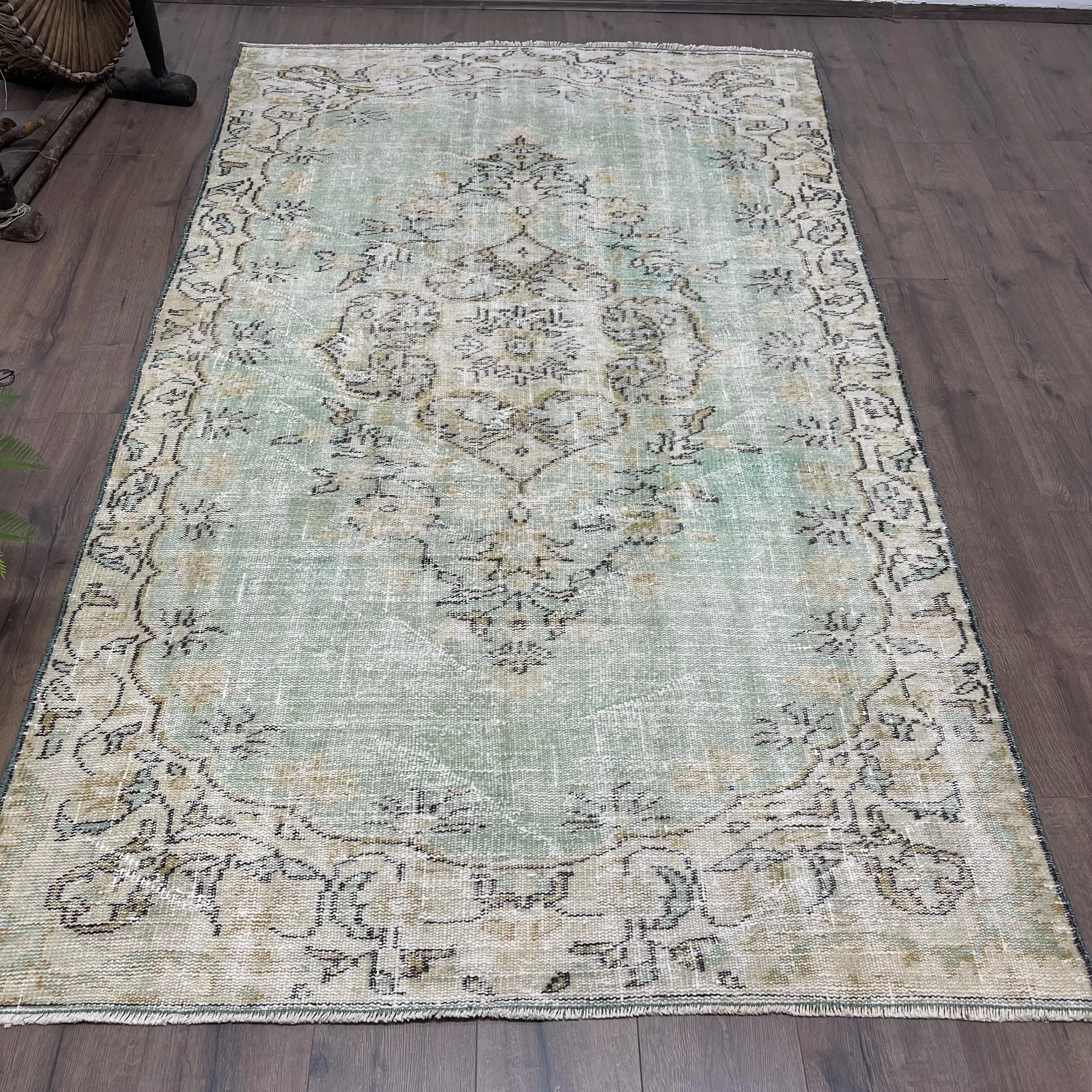 4.9x8 ft Vintage Rug, Turkish Area Rug, Green White Ikat Wool Rug - 1