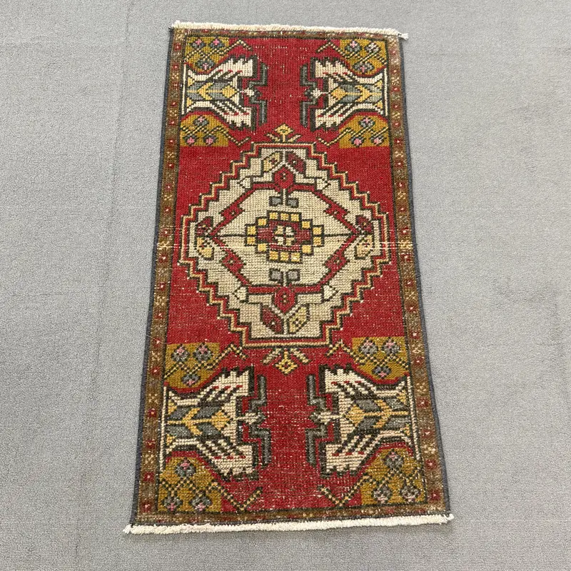 1.6x3.2 ft Vintage Halı, Türk Küçük Halısı, Kırmızı Çiçekli Yün Halı - 1