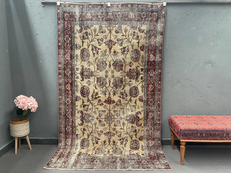 Türkischer Teppich 4,6 x 7,7 Fuß, Vintage Oushak Wollteppich mit roten Punkten - 1
