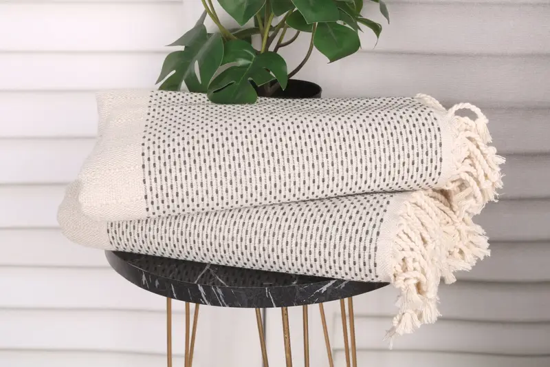 Best lightweight Turkish towel for travel USA, Embroidered Towel, Bathroom Towel, Quick-dry towel, 70x40 Cotton Polka Dot Towel, Sand-free towel - 3