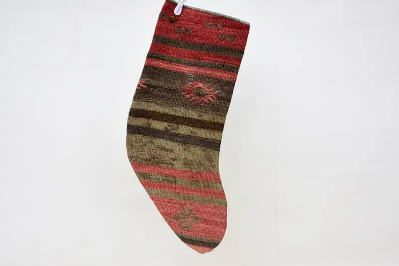 Calcetín con adornos navideños rojos y marrones, calcetín de 9 pulgadas de ancho