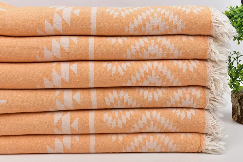 Guest Towel, Monogram Beach Towel, Luxury towel, Spa Towel, Family Gift Basket, Personalized Towel, Housewarming Gift, Bridesmaid Gifts Personalized - 4