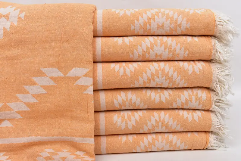 Guest Towel, Monogram Beach Towel, Luxury towel, Spa Towel, Family Gift Basket, Personalized Towel, Housewarming Gift, Bridesmaid Gifts Personalized - 2