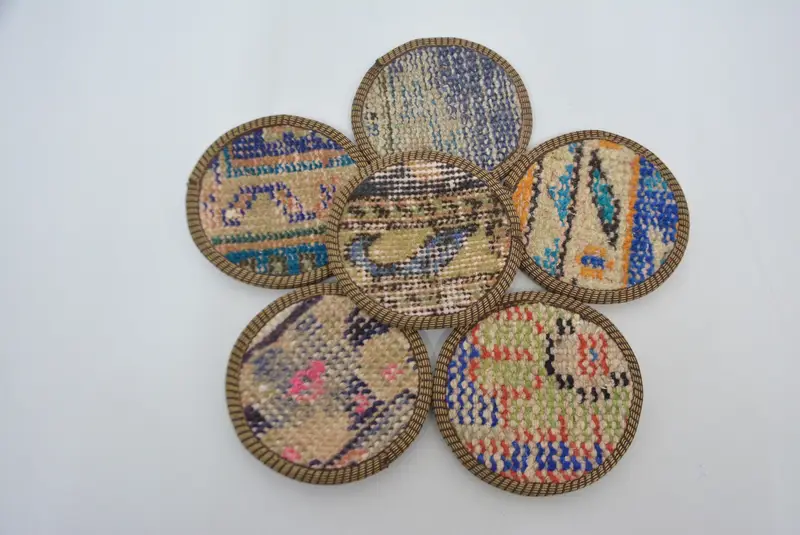 Elegante posavasos Kilim azul y beige, posavasos antideslizante duradero