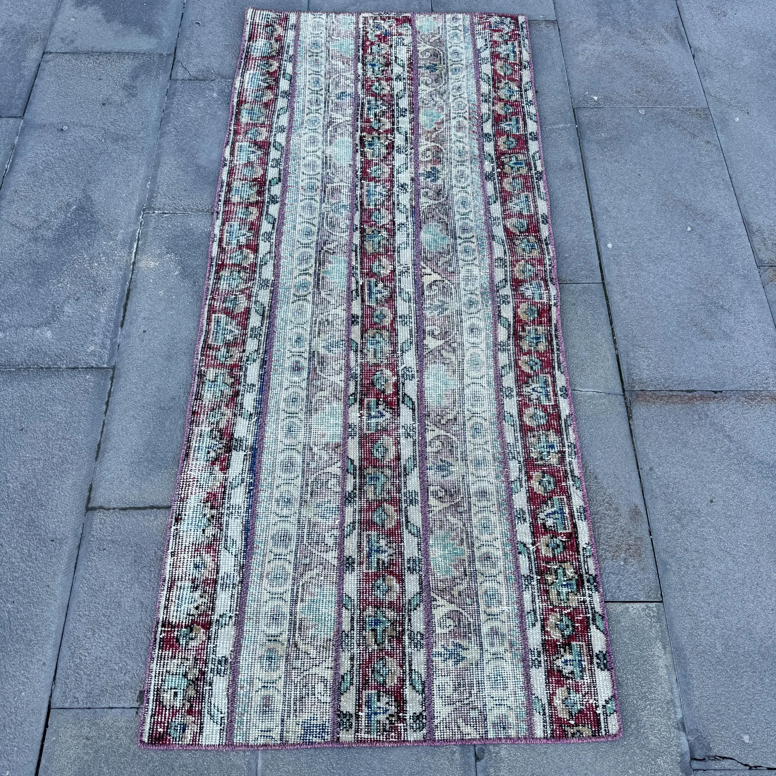 2.2x5.2 ft Vintage Türk Halısı, Küçük Halı, Kırmızı Kamuflaj Halı - 1