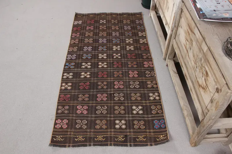 Brown & Pink Check Rug, 2.6x5.2 ft Chic Decor
