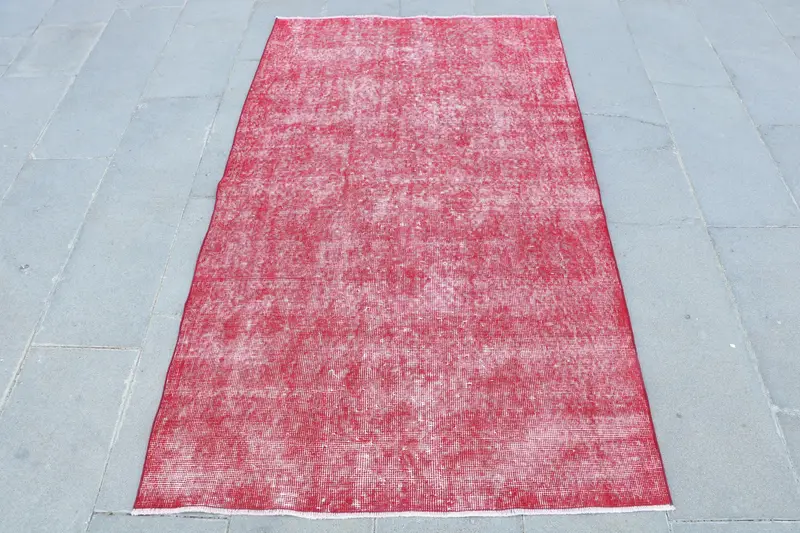 Red Floral & Geometric Rug, 3,7x6,4 ft Elegant Decor