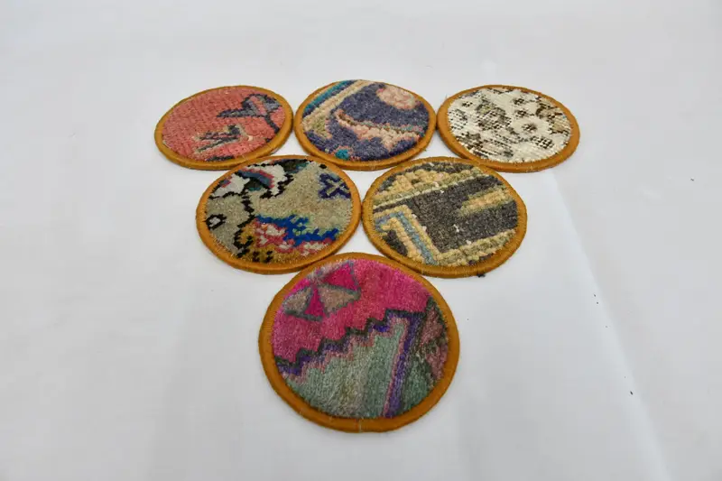 Bohem Yuvarlak Bardak Altlıkları, Kırmızı ve Pembe Etnik Bardak Altlıkları