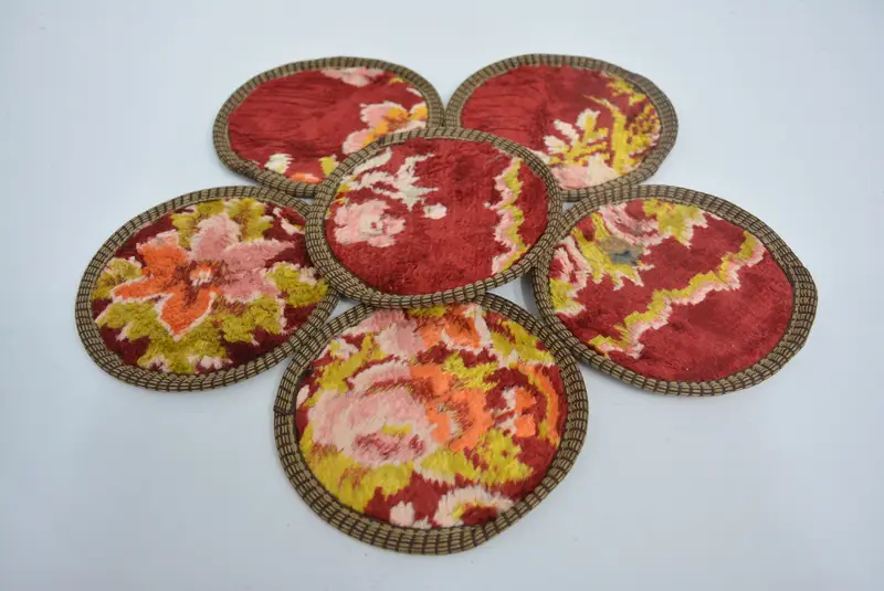 Posavasos redondo bohemio, posavasos rojo y amarillo con base antideslizante