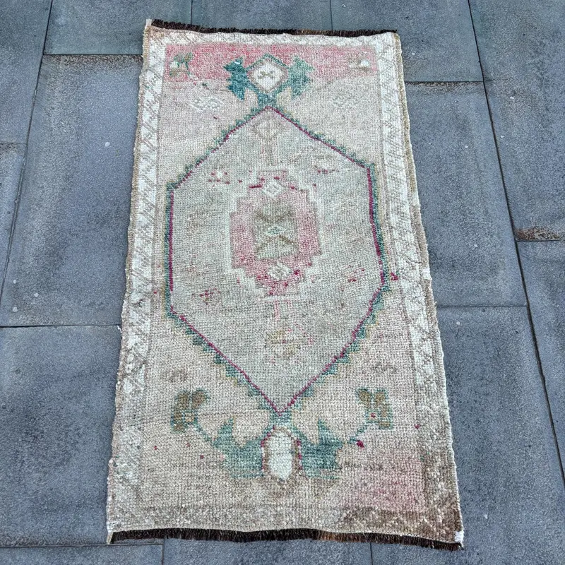 Green Oriental Rug, 1.7x3.2 ft with Red Accents