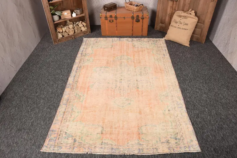 Vintage Türk Büyük Halı 5.6x8.6 ft (171x261 cm), Sarı Çiçekli Oushak Halı - 1