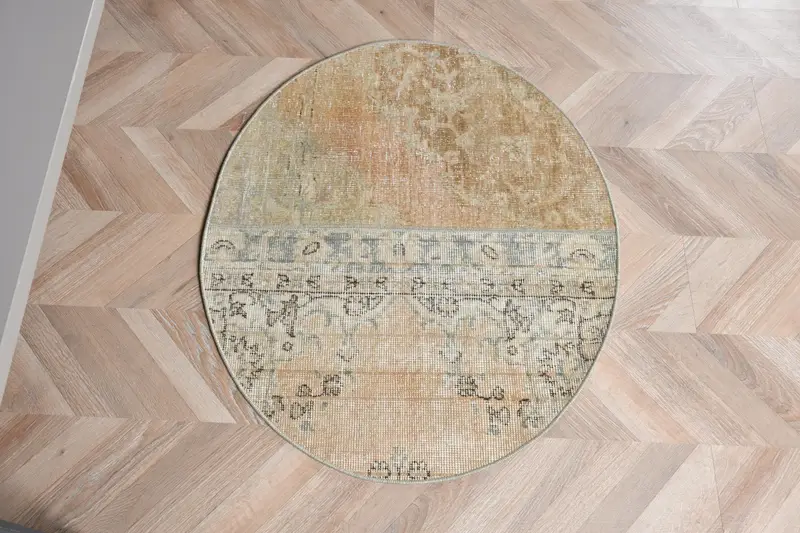 鮮やかな2.5x3フィートのラグ、オレンジ単色、グリーンのアクセント