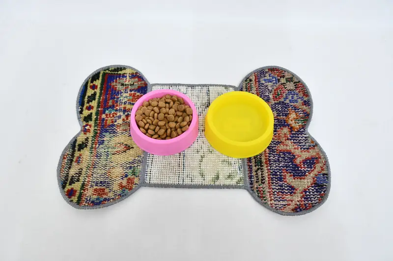 Köpük Dolgulu Orta Beyaz ve Bronz Pamuklu Evcil Hayvan Matı, Evcil Hayvan Yastığı