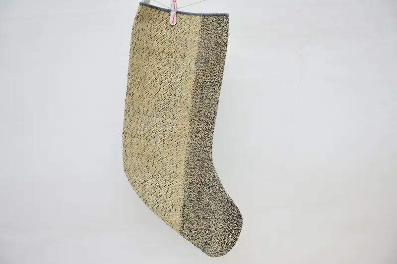 Media navideña Kilim marrón y beige, media étnica de 14 pulgadas