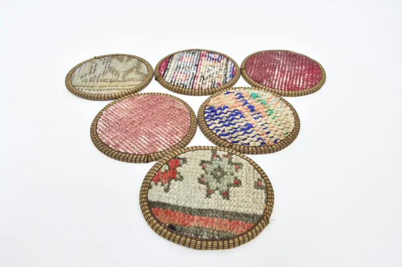 Posavasos azules y rojos con estampado bohemio, posavasos de alfombra redonda