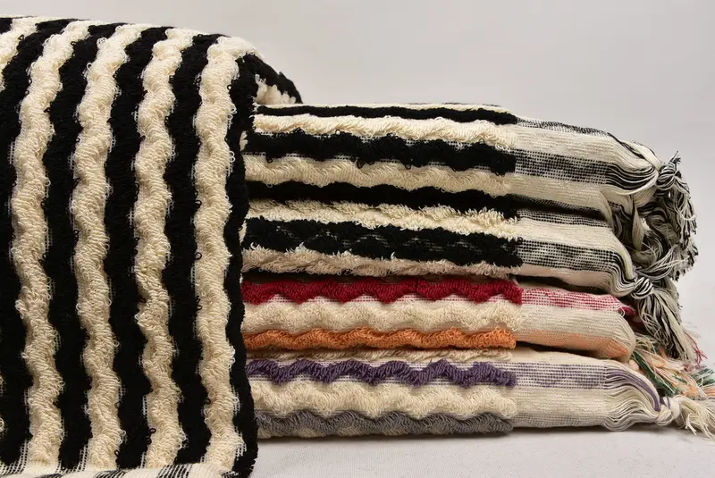 Custom Gift, Thin towel, Personalized Gift For Her, Turkish bath towel for spa, 70x40 Cotton Pom Pom Zigzag Design Towel, Quick-Dry Beach Towel - 1