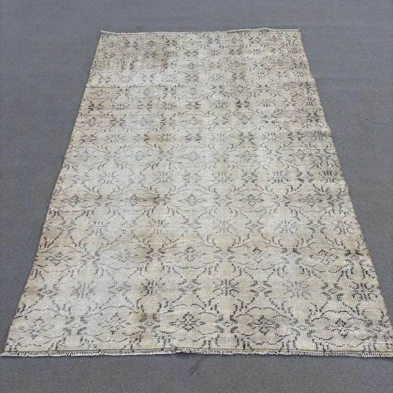 4.8x7.5 ft Vintage Area Rug, Gray White Turkish Ikat Wool Rug - 1