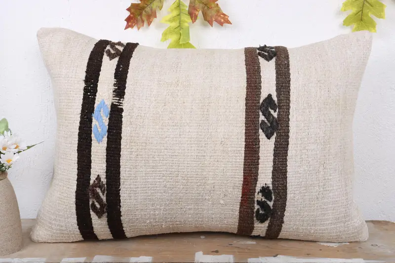 Handmade Throw Pillow, 16x24 White Pillow Case, Sustainable Pillow Sham, Kilim Pillow, Home Decor Pillow, Pillow Cover, Vintage Pillow - 2