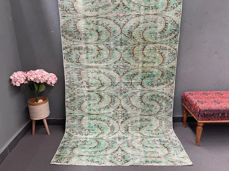 Turkish Vintage Oushak Rug 4.2x7.9 ft (129x242 cm), Green Abstract Wool Rug - 1