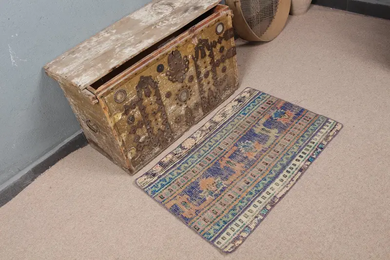 ブルーモロッコラグ、1.9x2.8フィート、グリーンアクセント付き