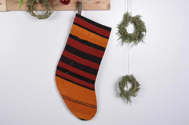 Nötr Kilim Noel Süsleri Çorabı, 19 İnç Geniş Çorap
