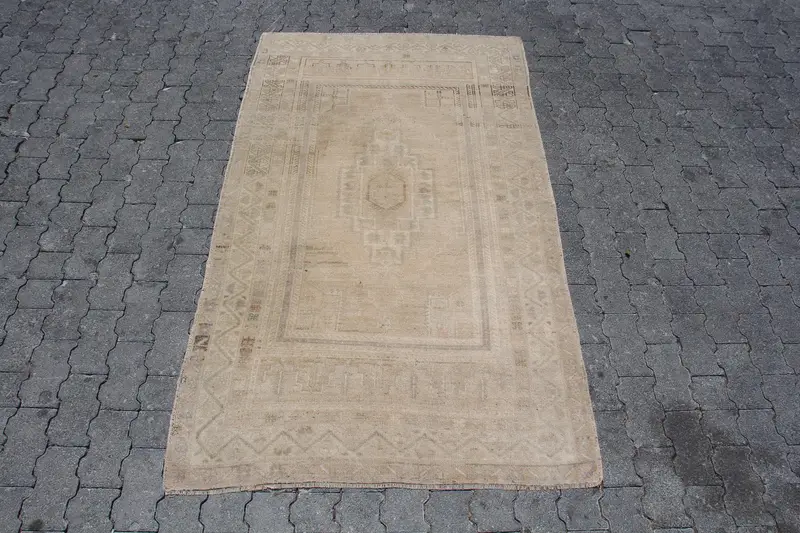 Alfombra vintage de 3,7x6,3 pies, alfombra de acento turco, alfombra de cuadros gris marrón - 1