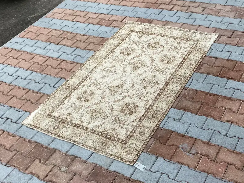ブラウン、ベージュの花柄ラグ、3.9x6.6フィートのシックな装飾