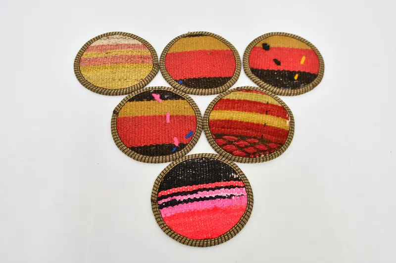 Posavasos de alfombra redonda marrón y rojo, juego de posavasos decorativos de 5x5 pulgadas