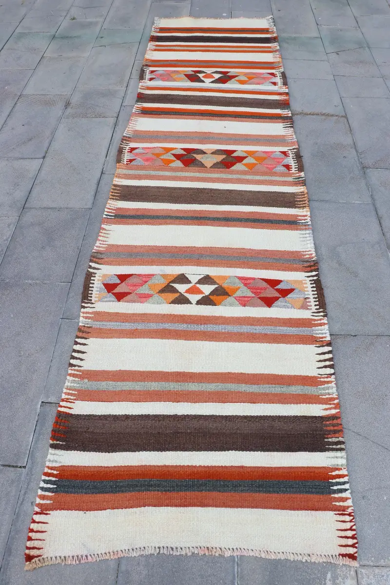 Zarif Bej ve Turuncu Kareli Halı, 2,8x10,9 ft