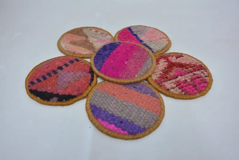 Elegante posavasos rosa y bronce, posavasos boho único