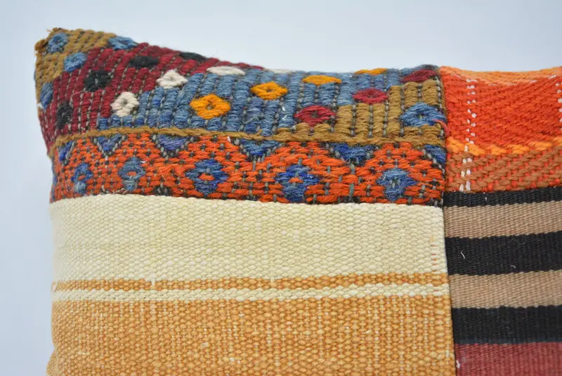 Kilim yastığı, 16x24 bej yastık kapağı, etnik Kilim halı yastığı, bahçe yastığı, yastık sahte, etnik yastık kapağı, vintage Kilim yastığı - 2