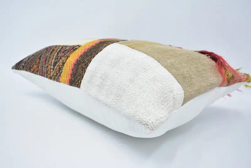 Kilim yastığı, 16x24 bej yastık kapağı, etnik Kilim halı yastığı, bahçe yastığı, yastık sahte, etnik yastık kapağı, vintage Kilim yastığı - 6