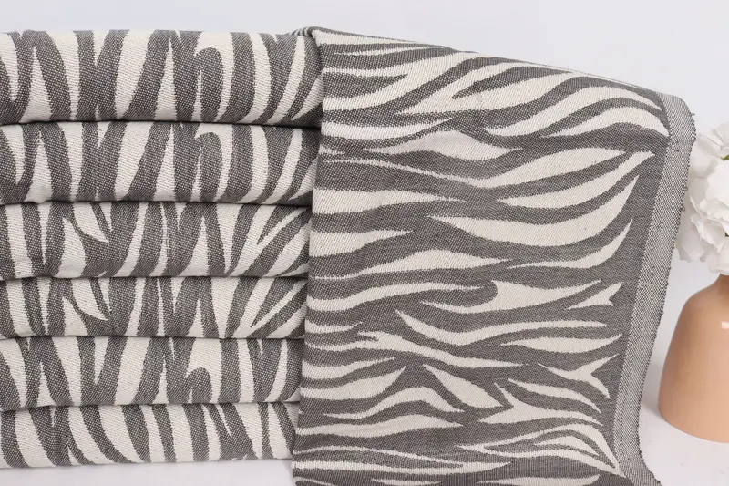 Personalized Gifts, Wedding Gift, Monogrammed Hand Towel, Wedding Anniversary Gift, Bathroom Hand Towel, Handmade Gift, 28x20 Cotton Striped Towel - 2