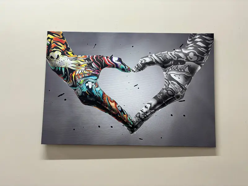 Zeitgenössischer Banksy-Graffiti-Leinwanddruck – Hand Love Art