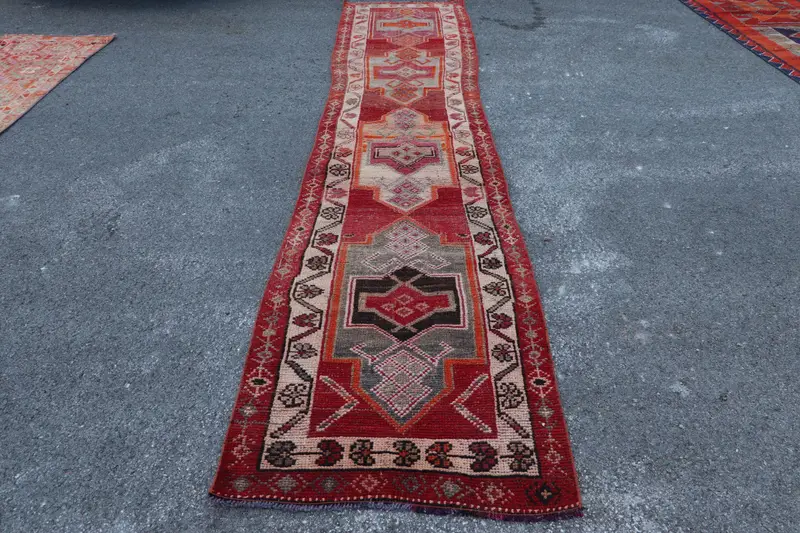 Vintage Türkischer Läuferteppich 2,7x13,3 ft, Herki Roter Wollteppich - 1