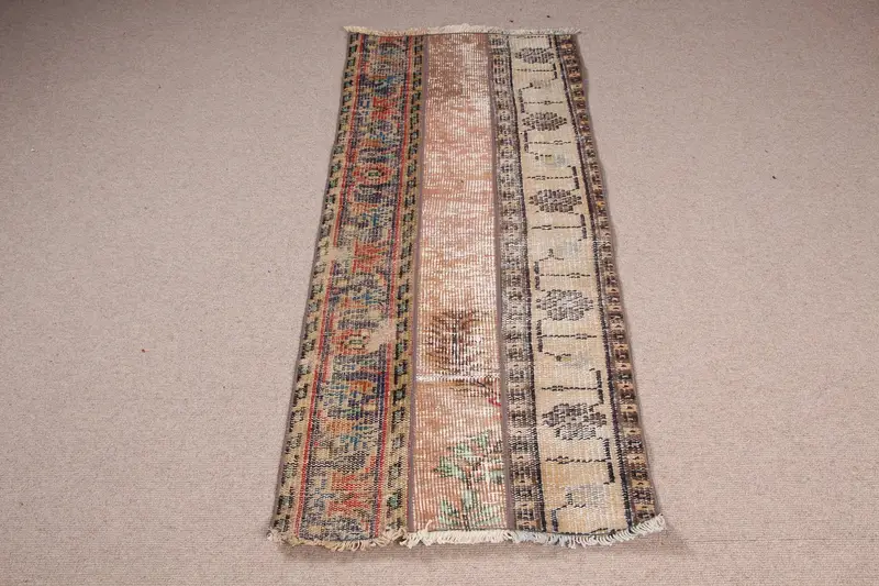 Zarif Bej Oryantal Halı, Siyah Desenli 1,9x4,7 ft