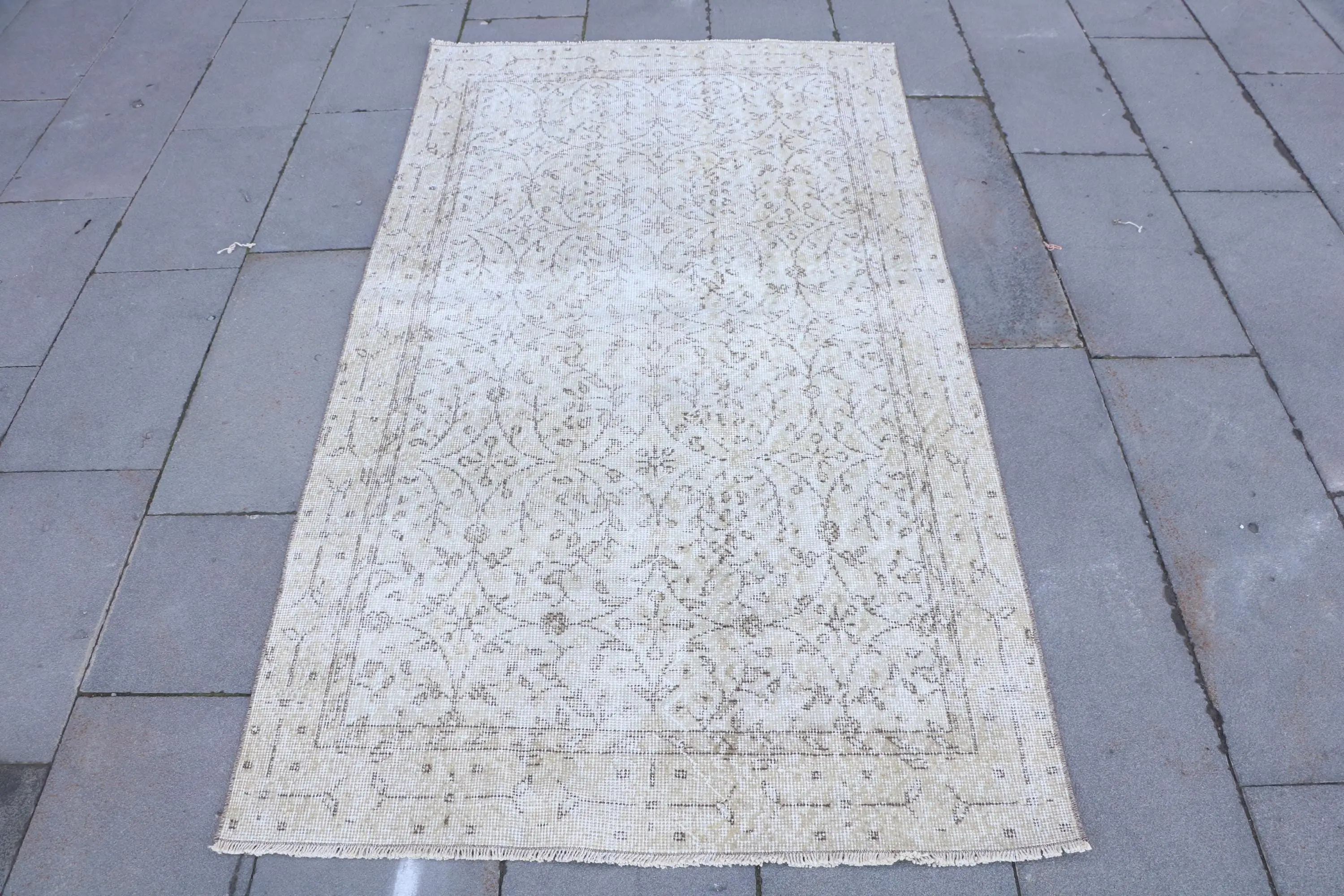 3.5x6.3 ft Turkish Rug, White Oriental Vintage Rug Wool - 1