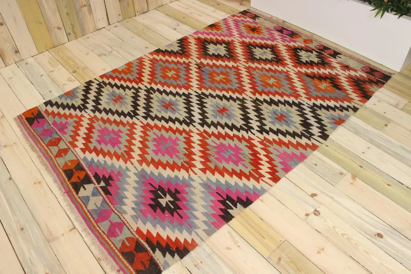 Vintage Halı, 5.1x7.6 ft Alan Halısı, Kırmızı Ombré Yün Türk Halısı - 1