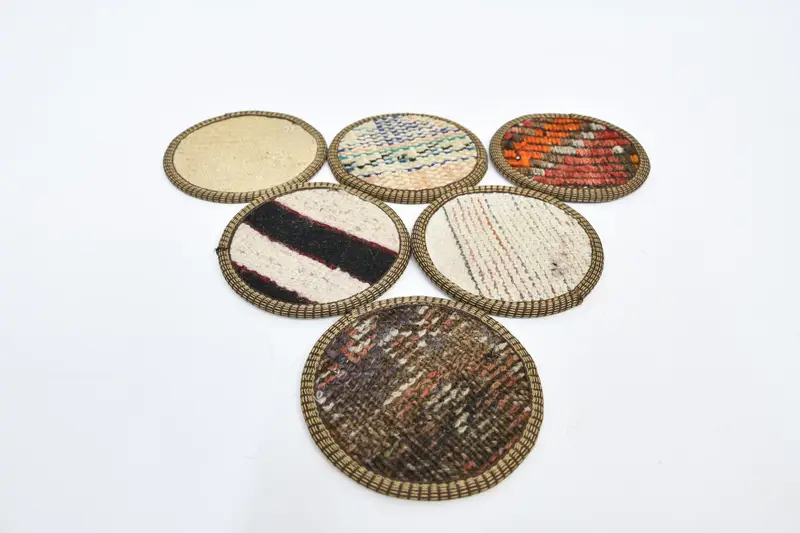 Posavasos redondo bohemio, posavasos tejido rojo y marrón