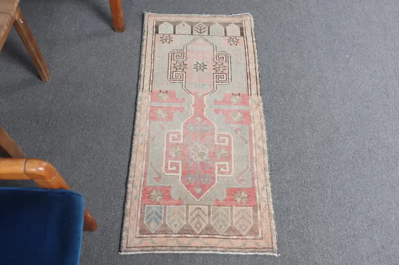 Vintage Türk Halısı, 1.7x3.6 ft Oushak Halı, Kırmızı Gri Çizgili Halı - 1